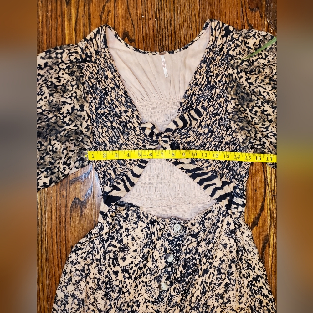 Free People String Of Hearts Printed Maxi Smocked V-Neck Dress Tan & Black Sz L - Picture 10 of 15
